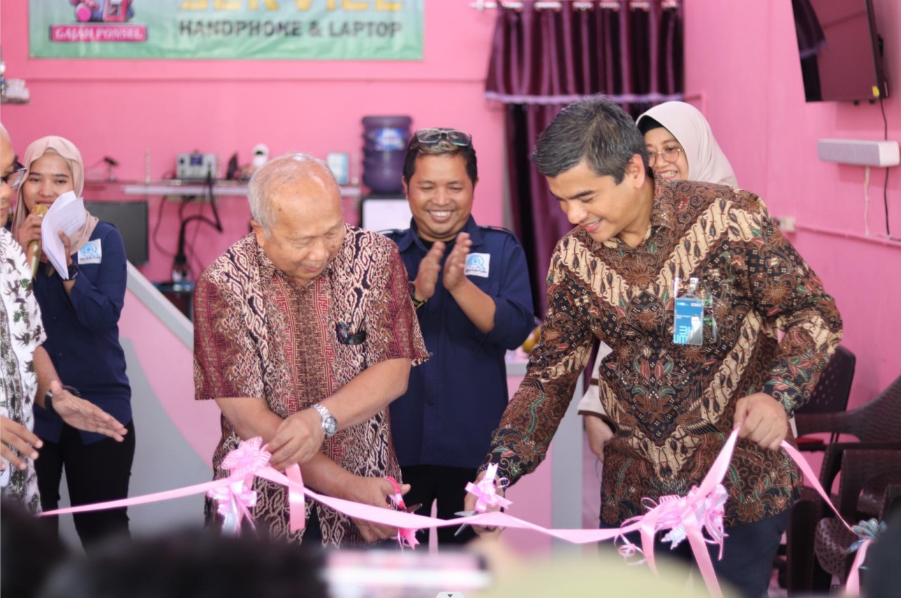 Pembukaan Konter Gajah Ponsel